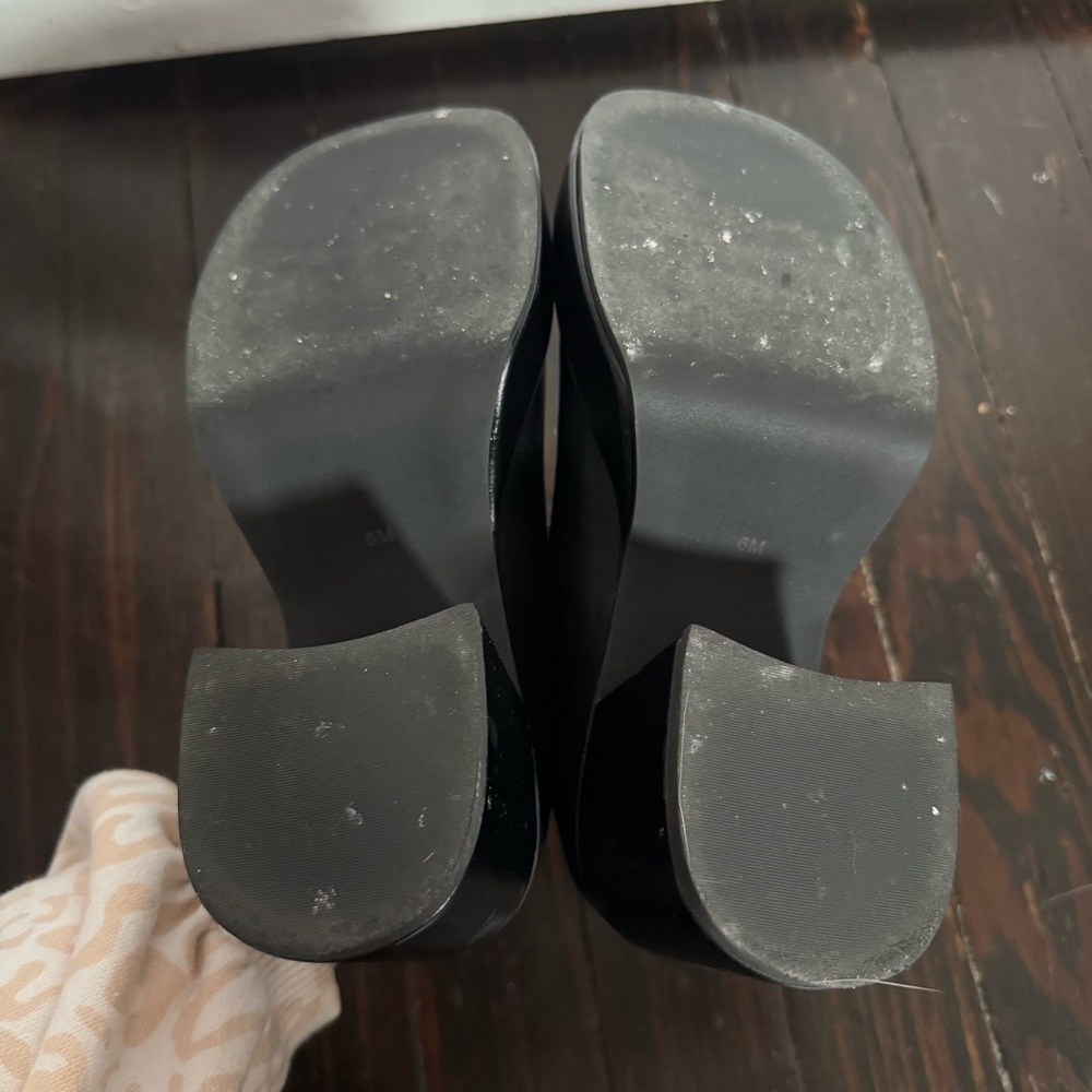 Delia’s platform Mary Janes - Picture 4 of 5